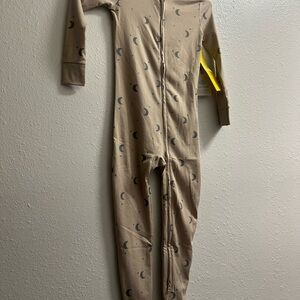 Cloud Island Beige Moon Pattern Footie